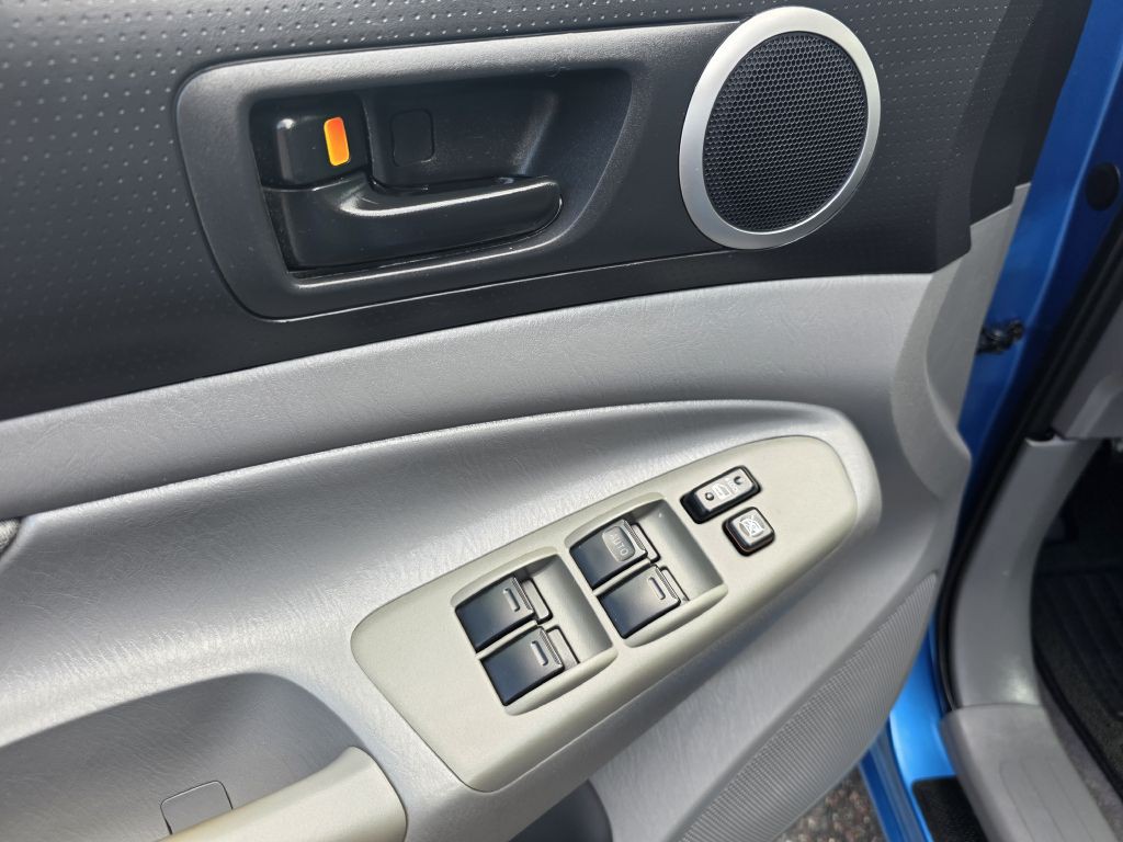 2011 Toyota Tacoma Image 13