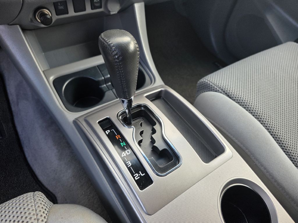 2011 Toyota Tacoma Image 17