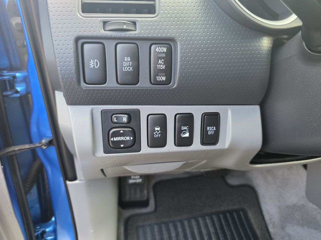 2011 Toyota Tacoma Image 18