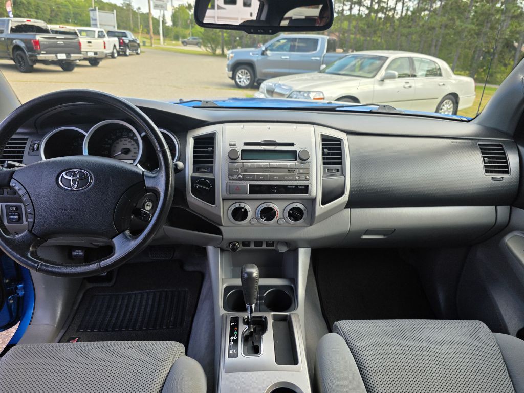 2011 Toyota Tacoma Image 21