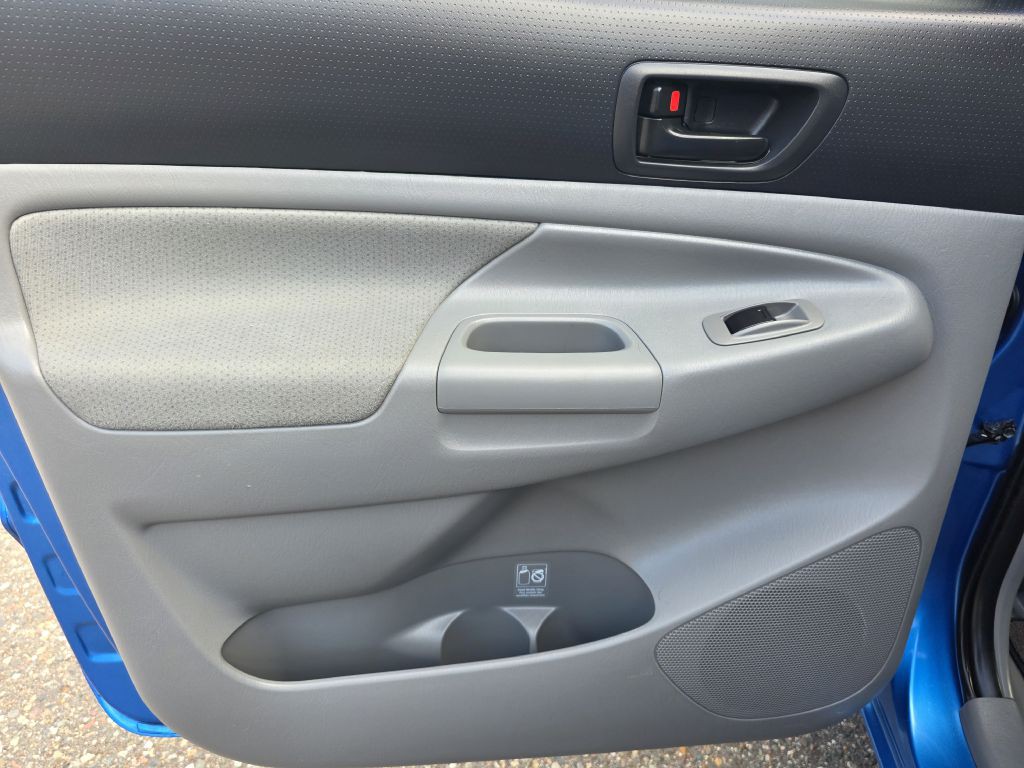 2011 Toyota Tacoma Image 22