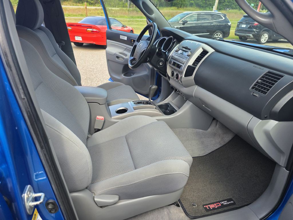 2011 Toyota Tacoma Image 26