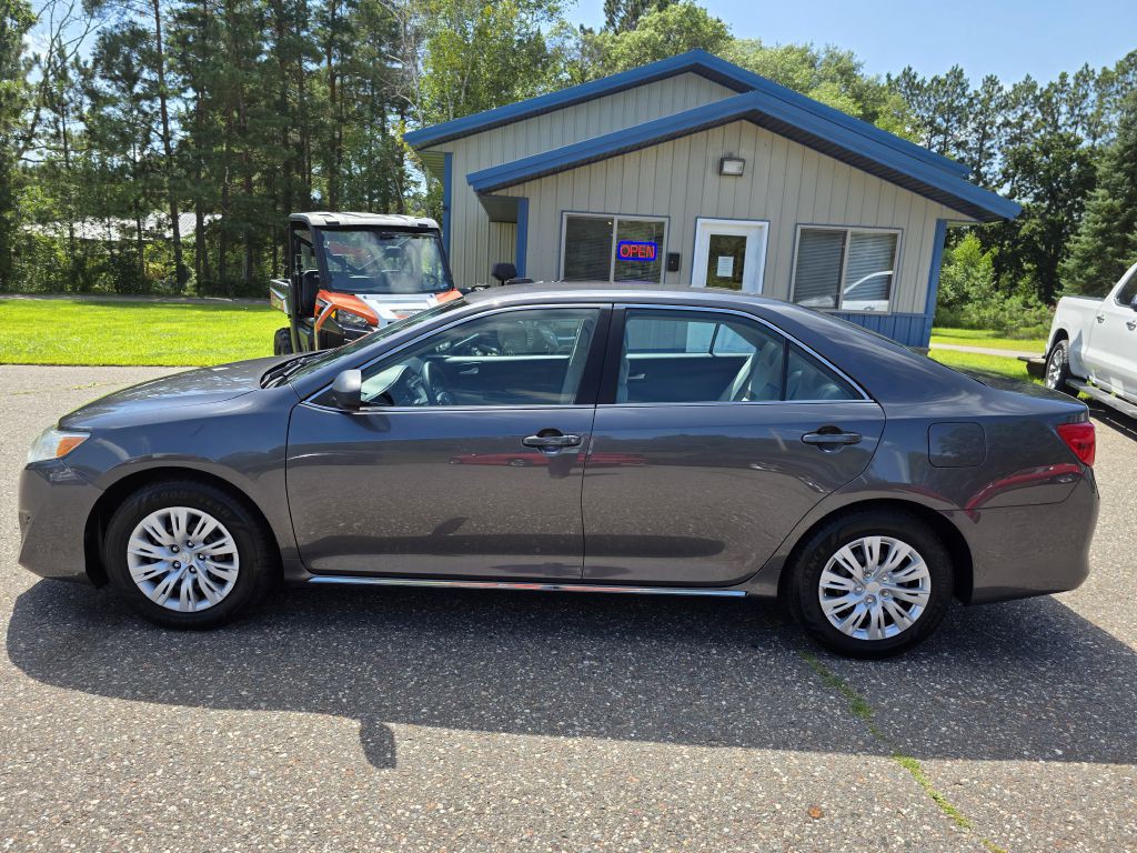 2012 Toyota Camry Image 3