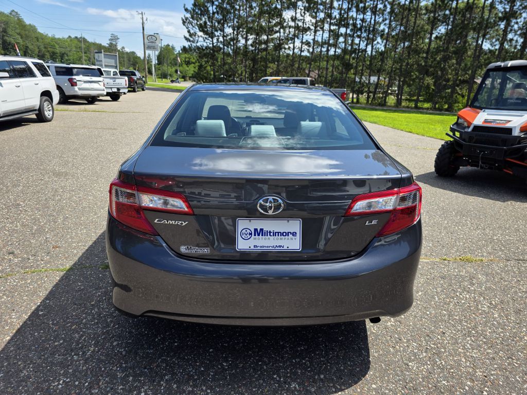 2012 Toyota Camry Image 5