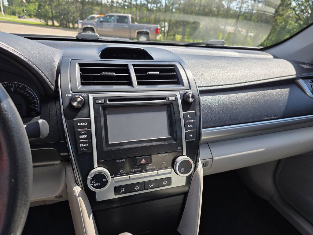 2012 Toyota Camry Image 13