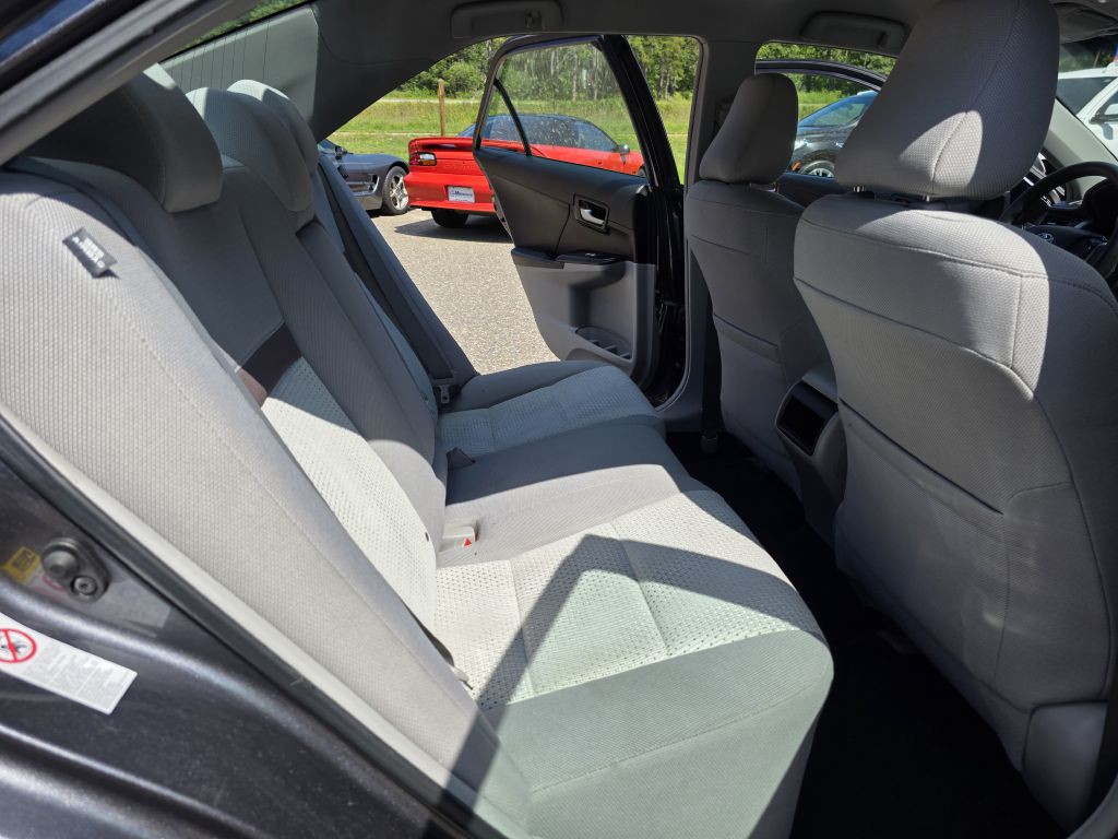 2012 Toyota Camry Image 19