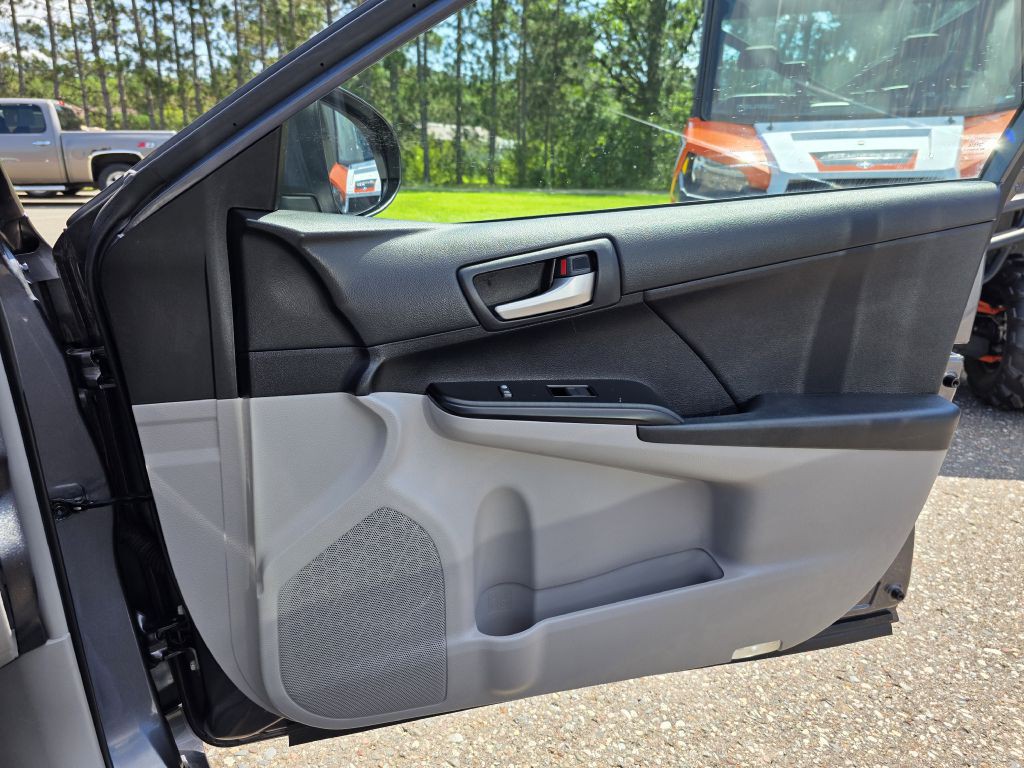 2012 Toyota Camry Image 23