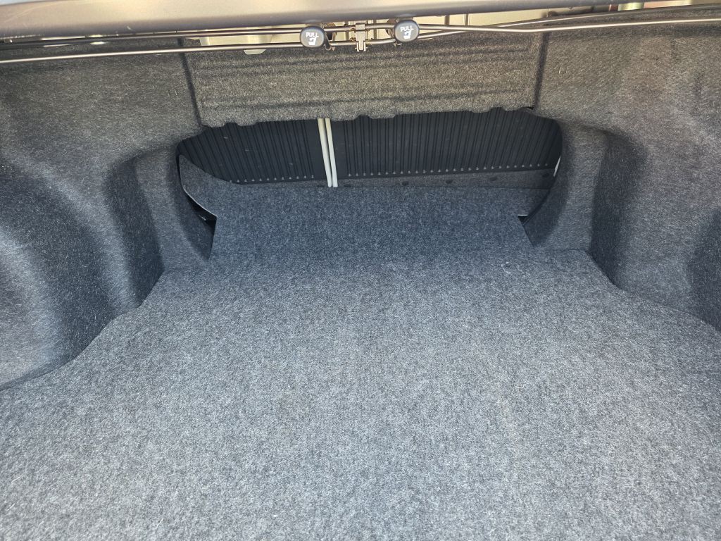 2012 Toyota Camry Image 24
