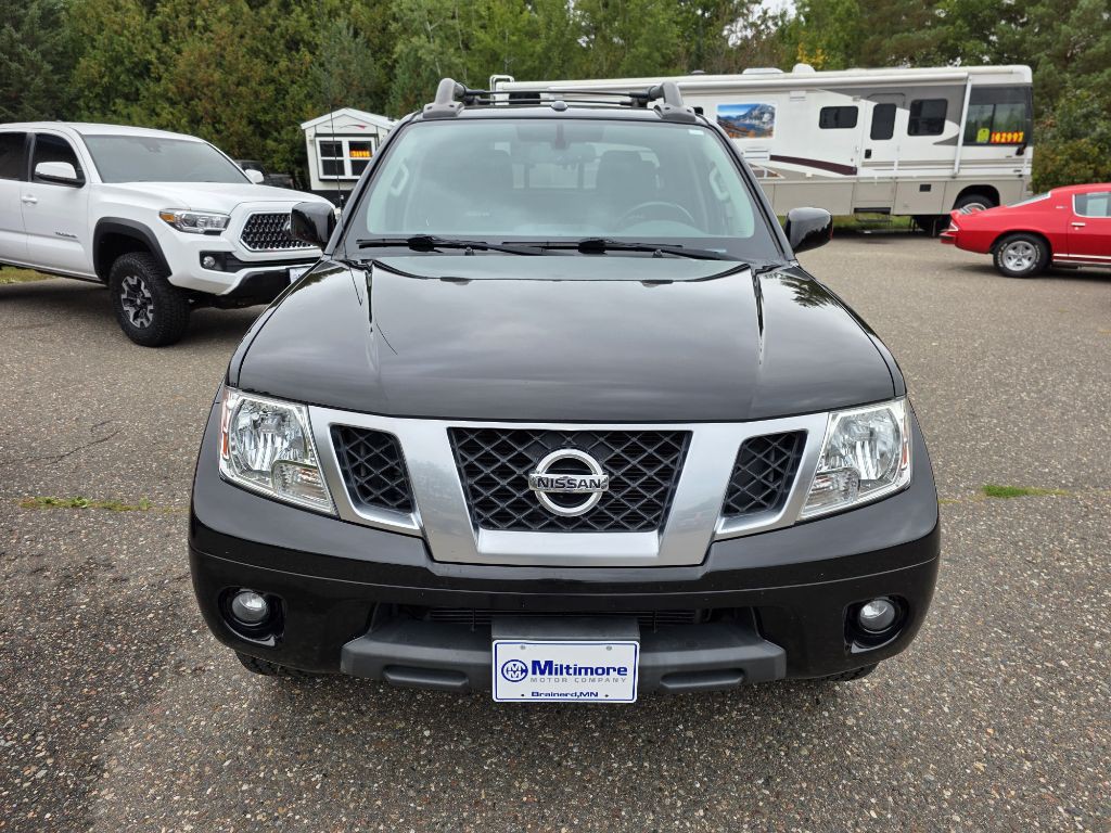 2015 Nissan Frontier Image 9