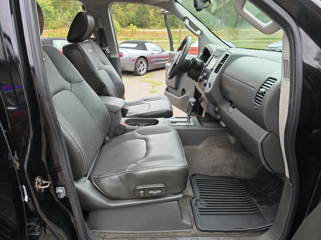 2015 Nissan Frontier Image 29
