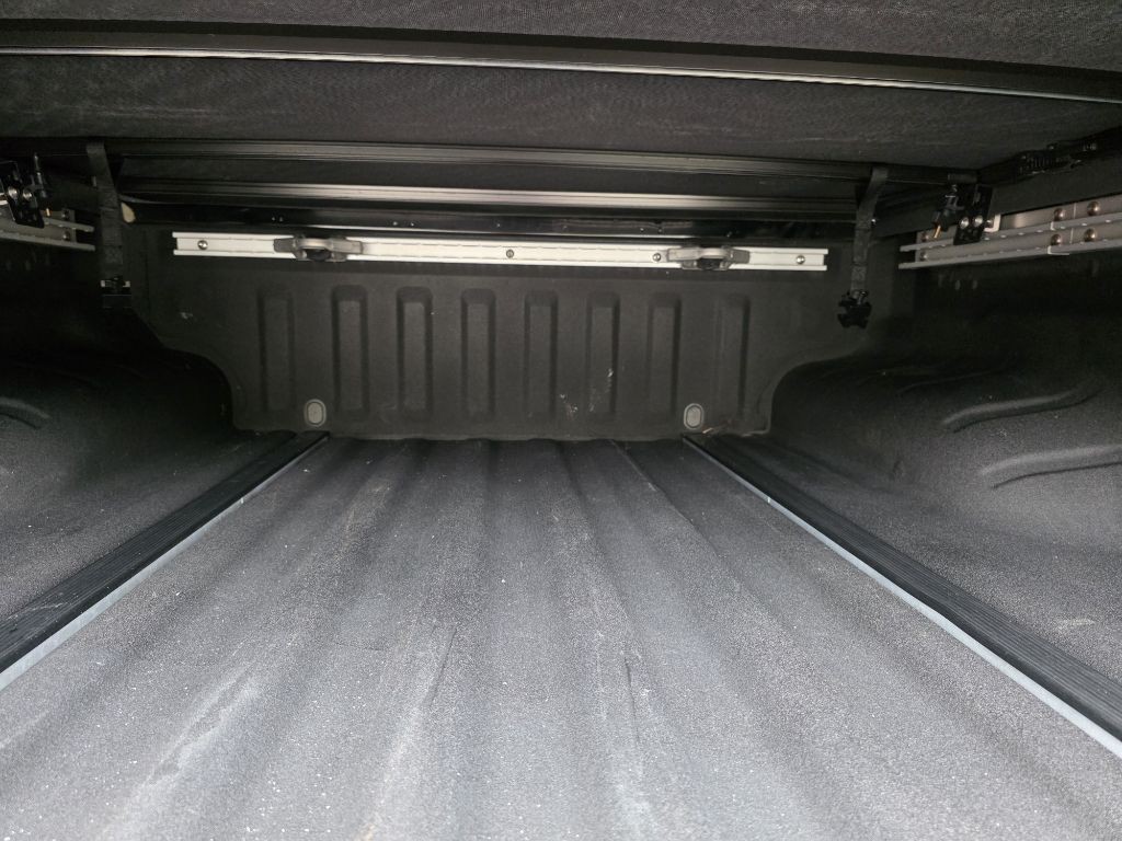 2015 Nissan Frontier Image 32
