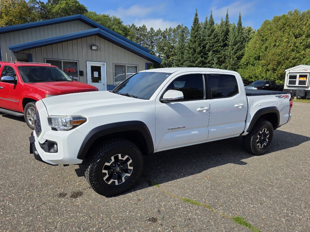 2019 Toyota Tacoma Image 2