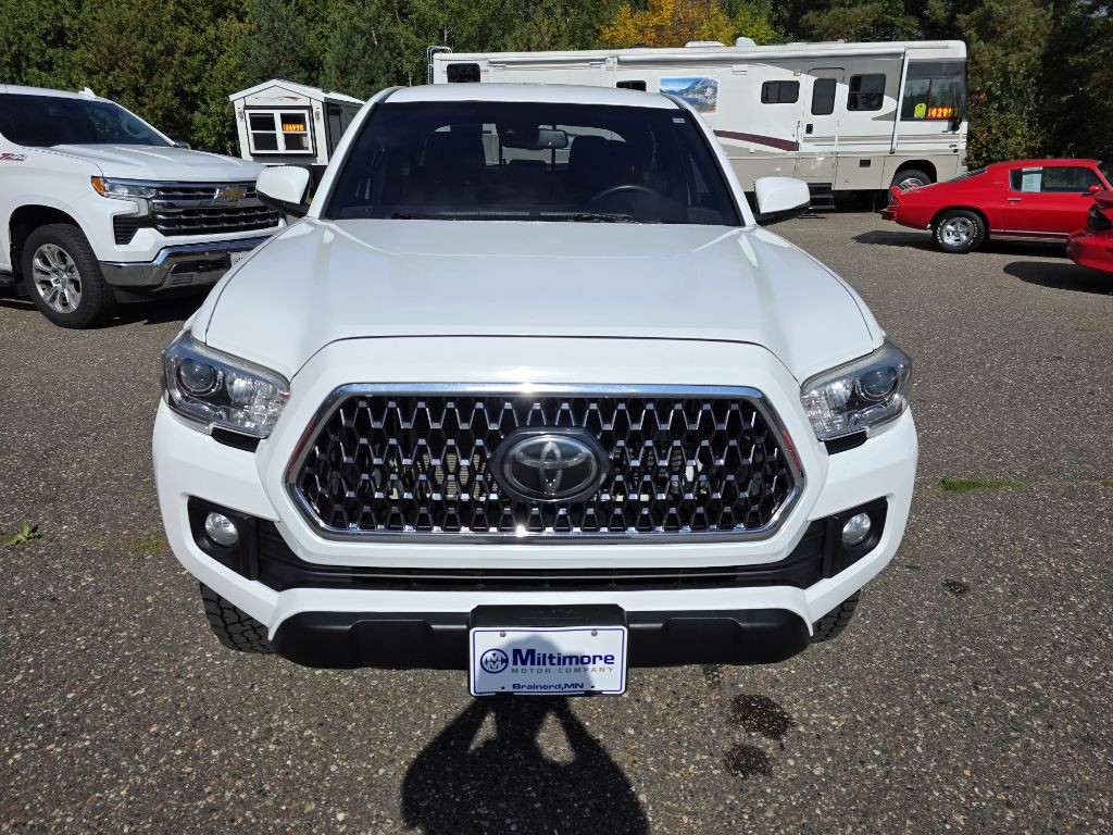 2019 Toyota Tacoma Image 9