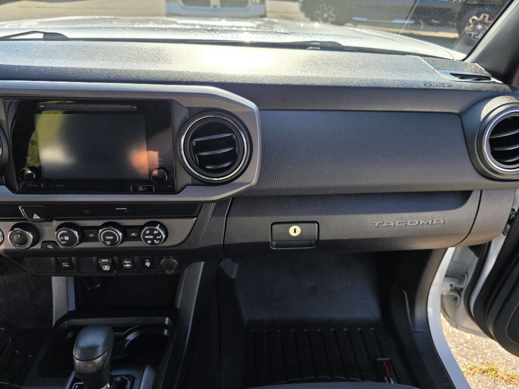 2019 Toyota Tacoma Image 28