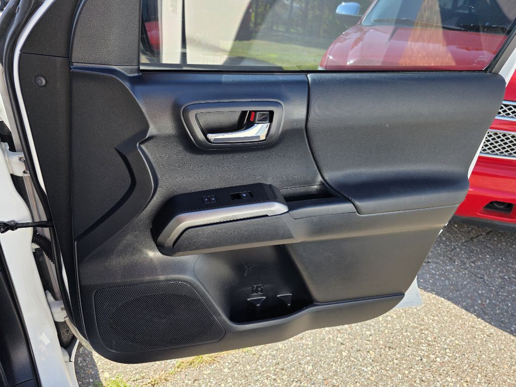 2019 Toyota Tacoma Image 29