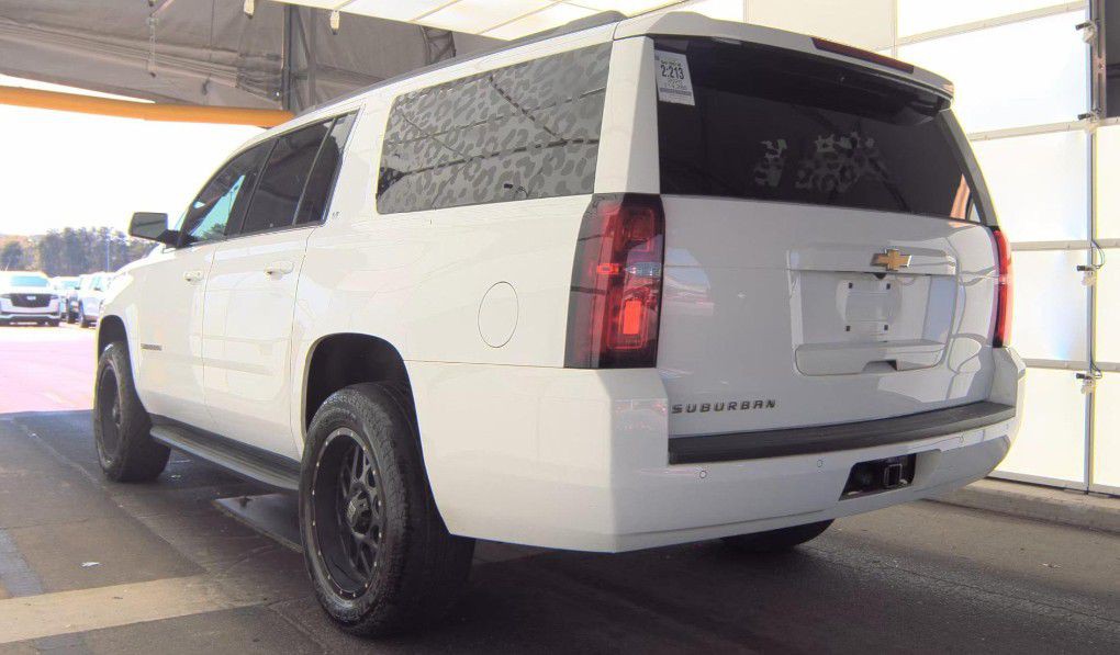 2020 Chevrolet Suburban Image 5
