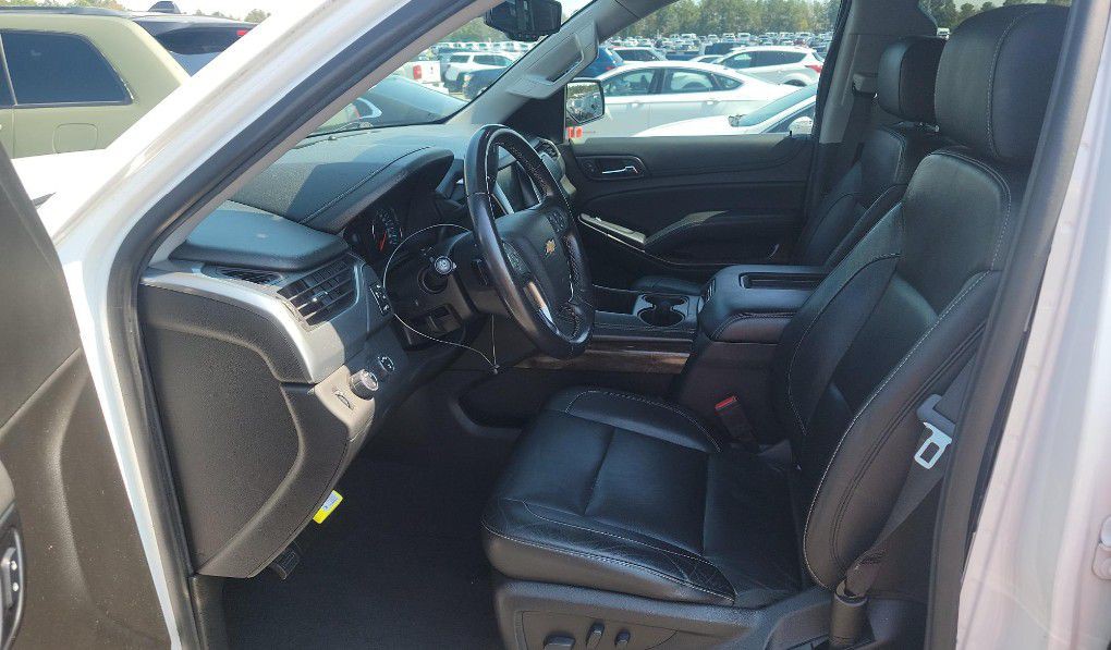 2020 Chevrolet Suburban Image 9