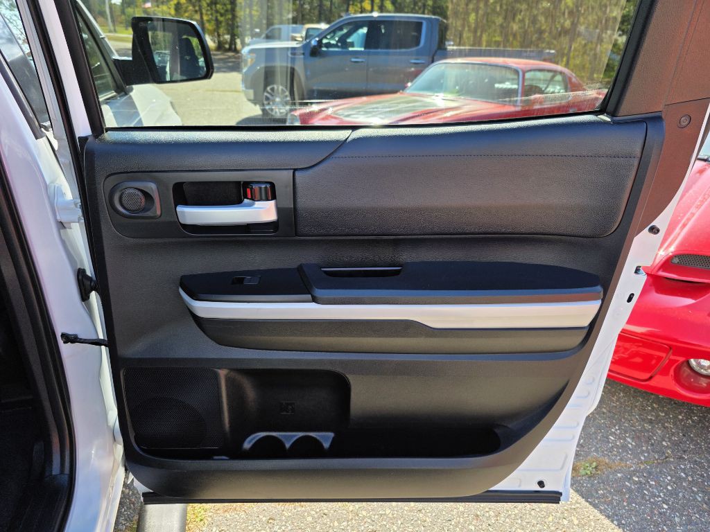 2021 Toyota Tundra Image 24