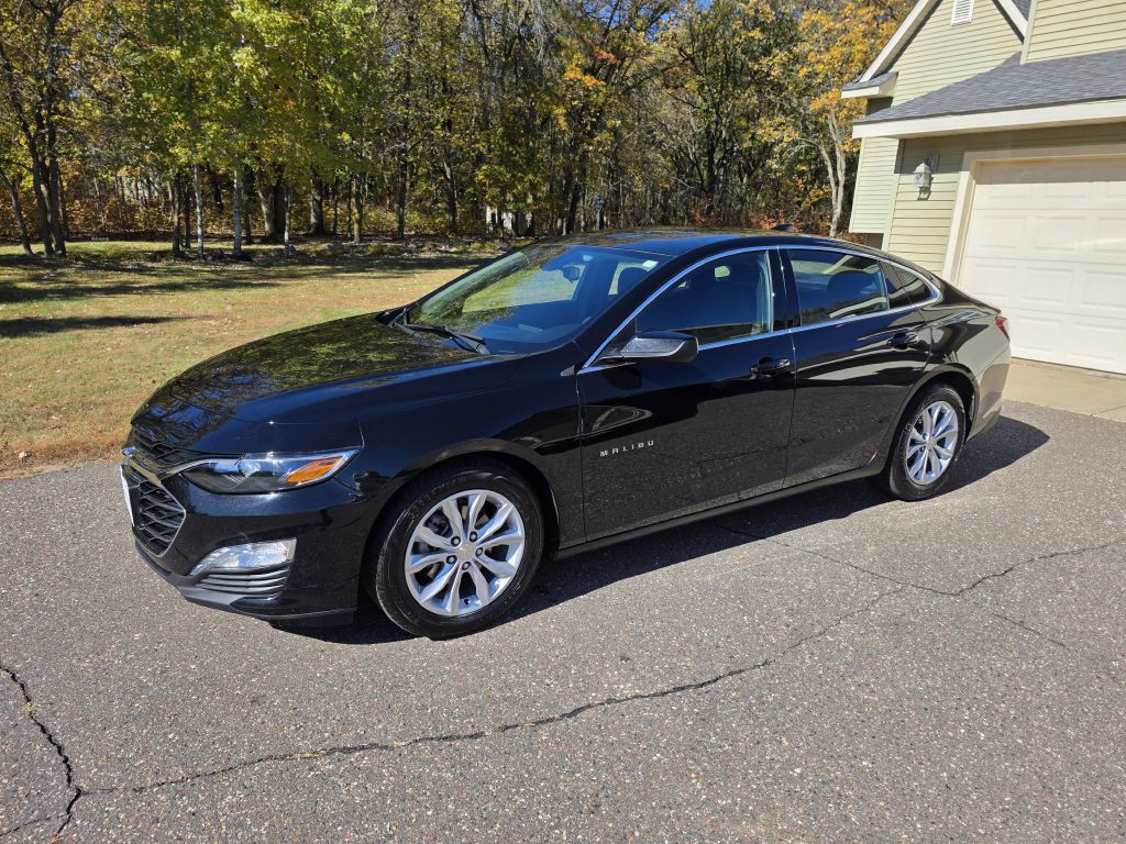 2019 Chevrolet Malibu Image 2
