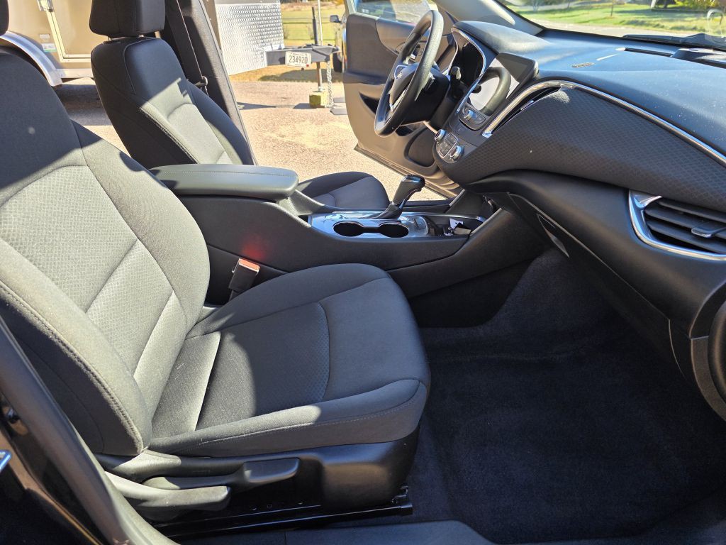 2019 Chevrolet Malibu Image 20