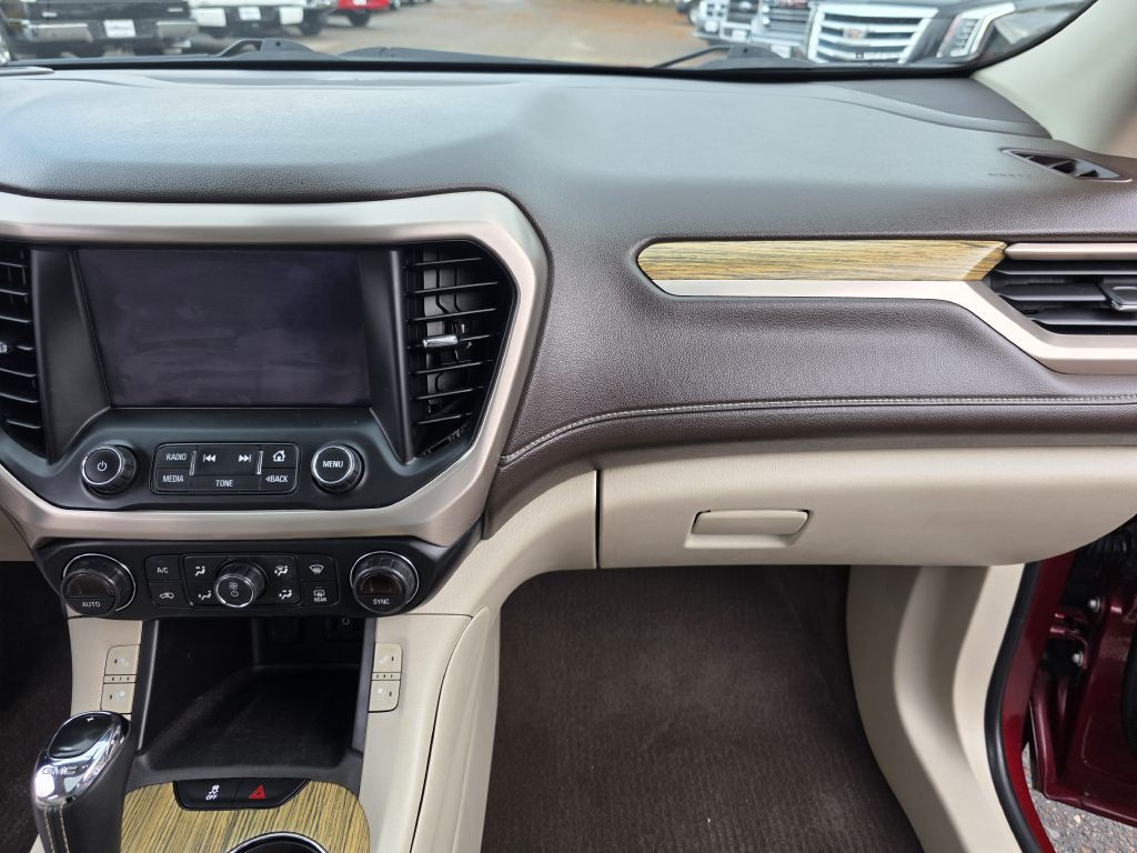 2018 GMC Acadia Image 30