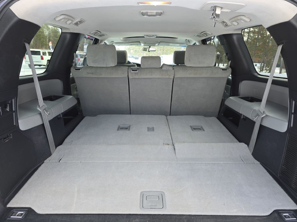 2016 Toyota Sequoia Image 32