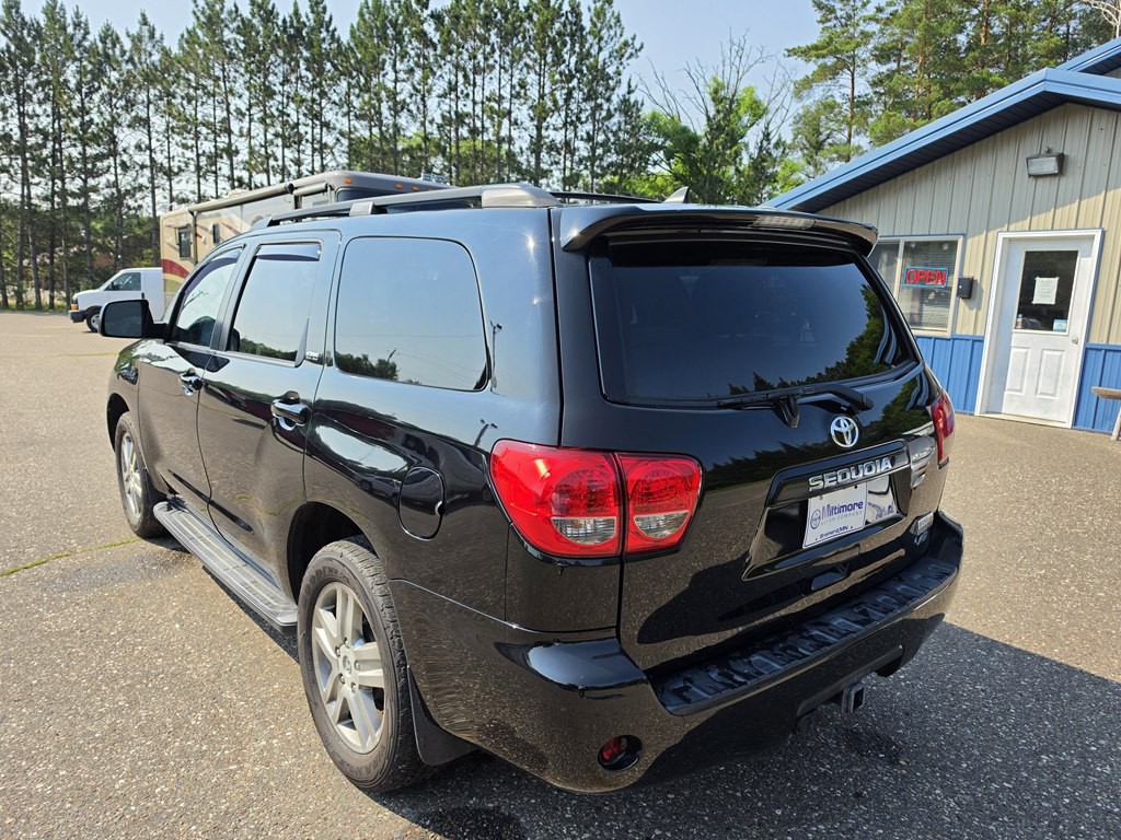 2016 Toyota Sequoia Image 2