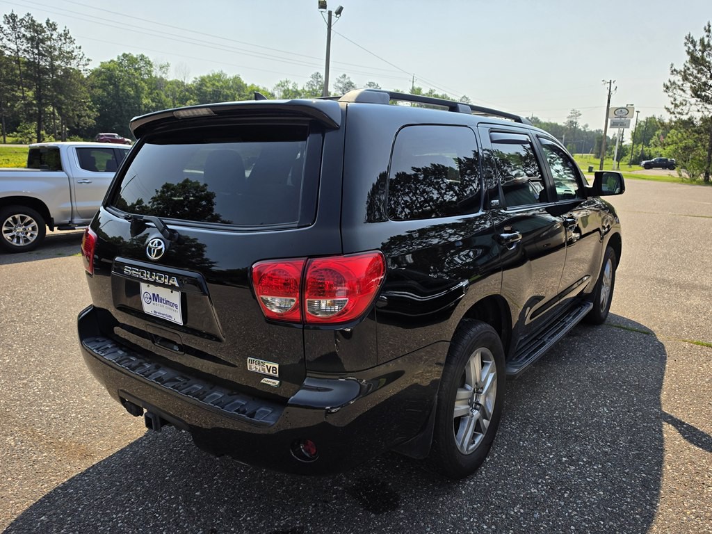 2016 Toyota Sequoia Image 4