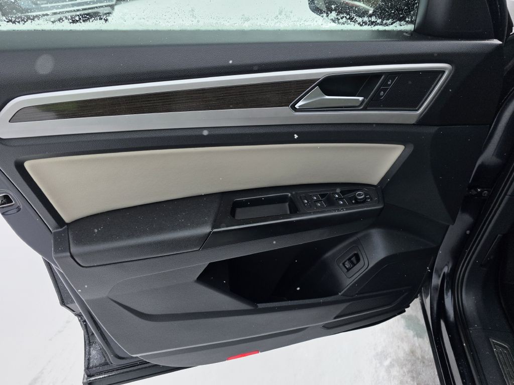 2018 Volkswagen Atlas Image 9