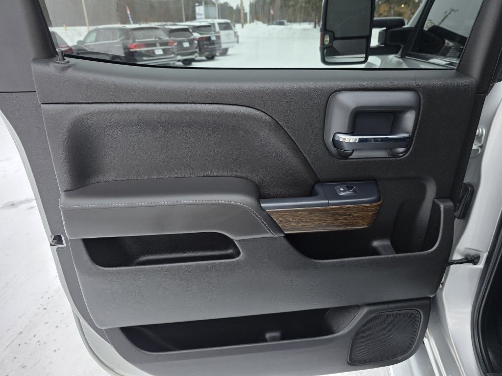 2018 GMC Sierra Image 21