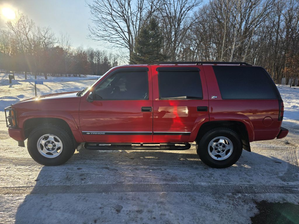 2000 Chevrolet Tahoe Image 3
