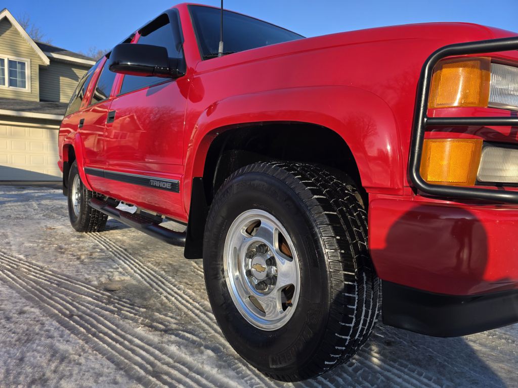 2000 Chevrolet Tahoe Image 10