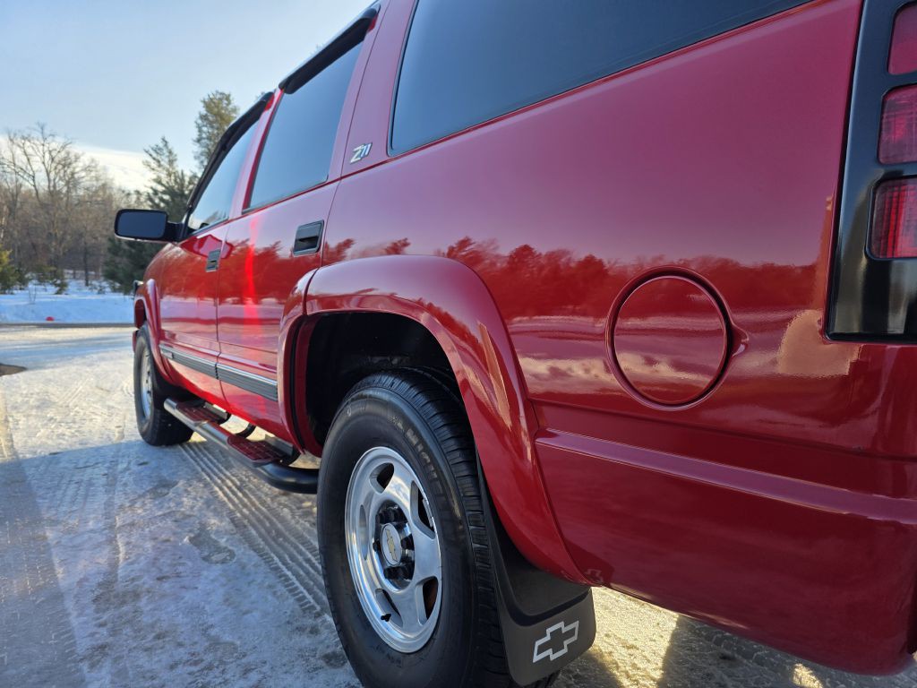 2000 Chevrolet Tahoe Image 12