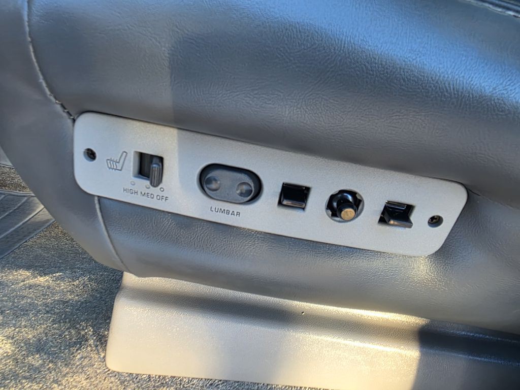 2000 Chevrolet Tahoe Image 27