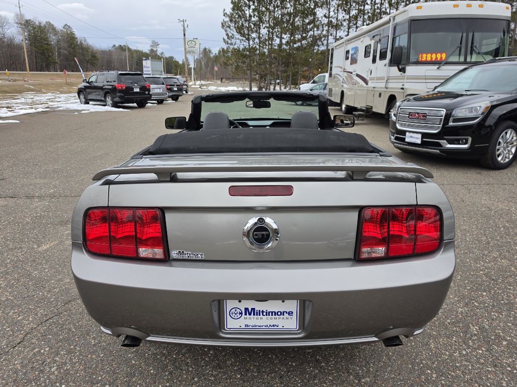 2008 Ford Mustang Image 4