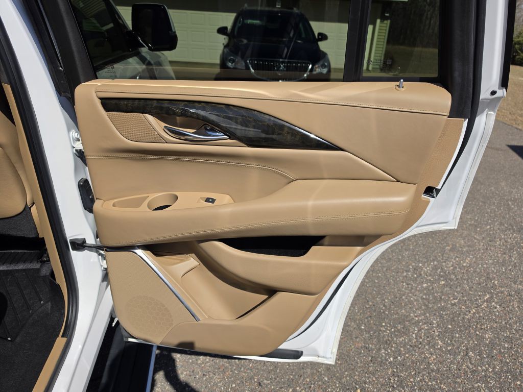 2019 Cadillac Escalade Image 30