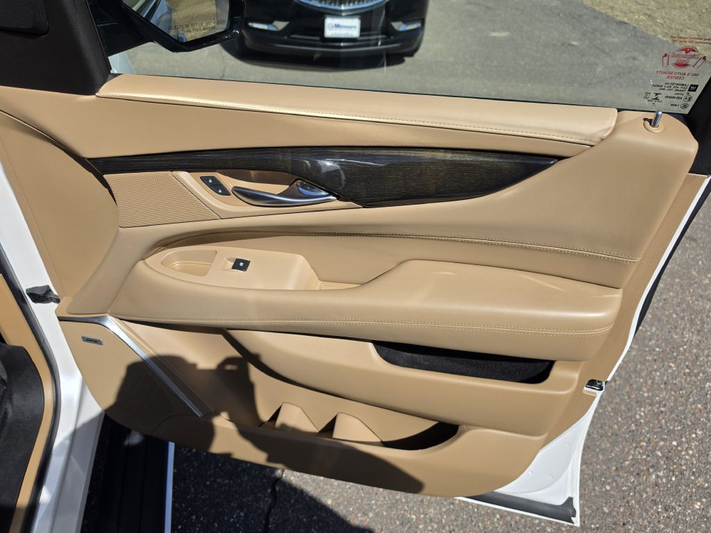 2019 Cadillac Escalade Image 33