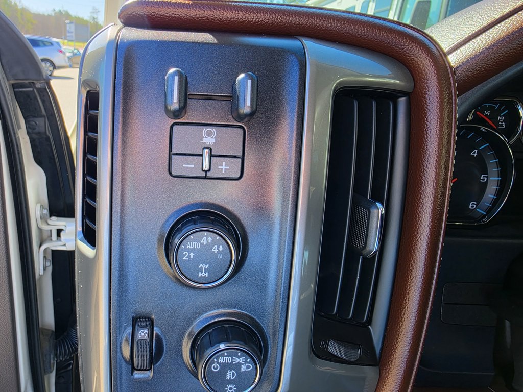 2015 Chevrolet Silverado 1500 Image 18