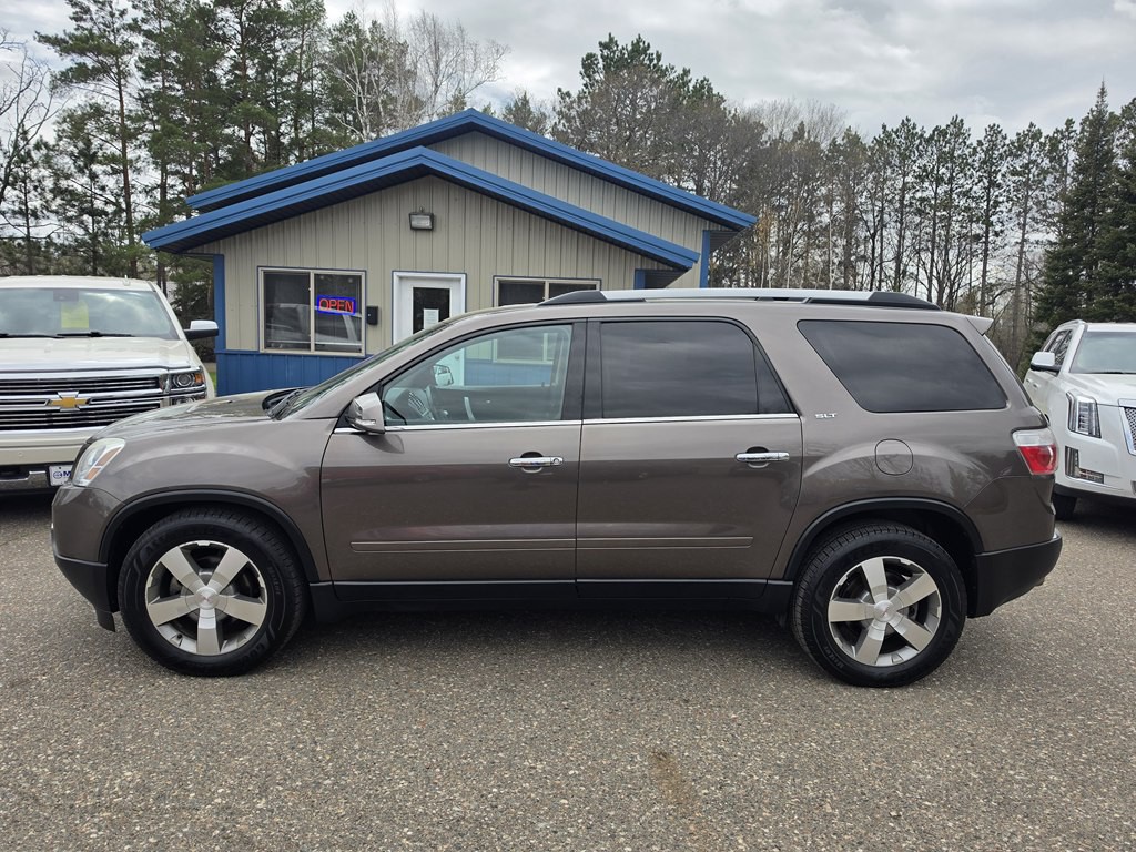 2011 GMC Acadia Image 3