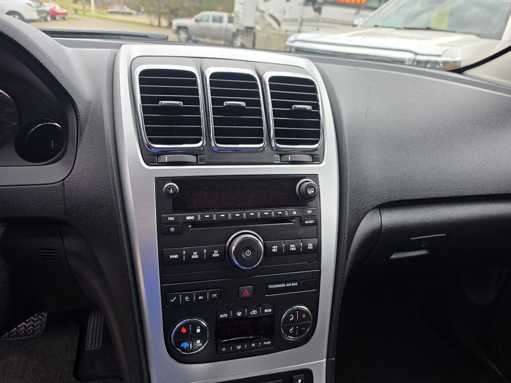 2011 GMC Acadia Image 13