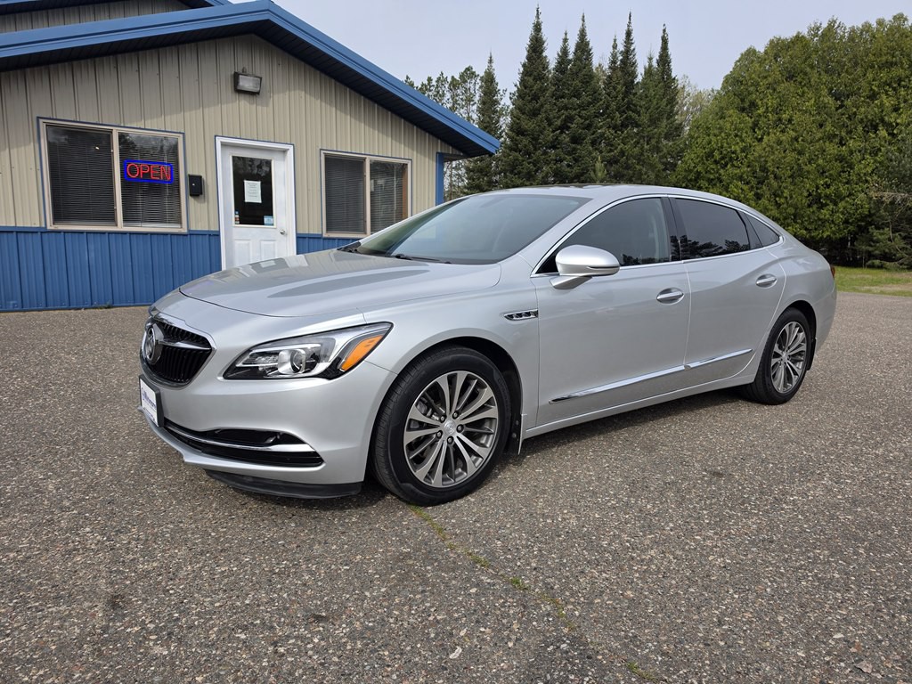 2017 Buick Lacrosse Image 2