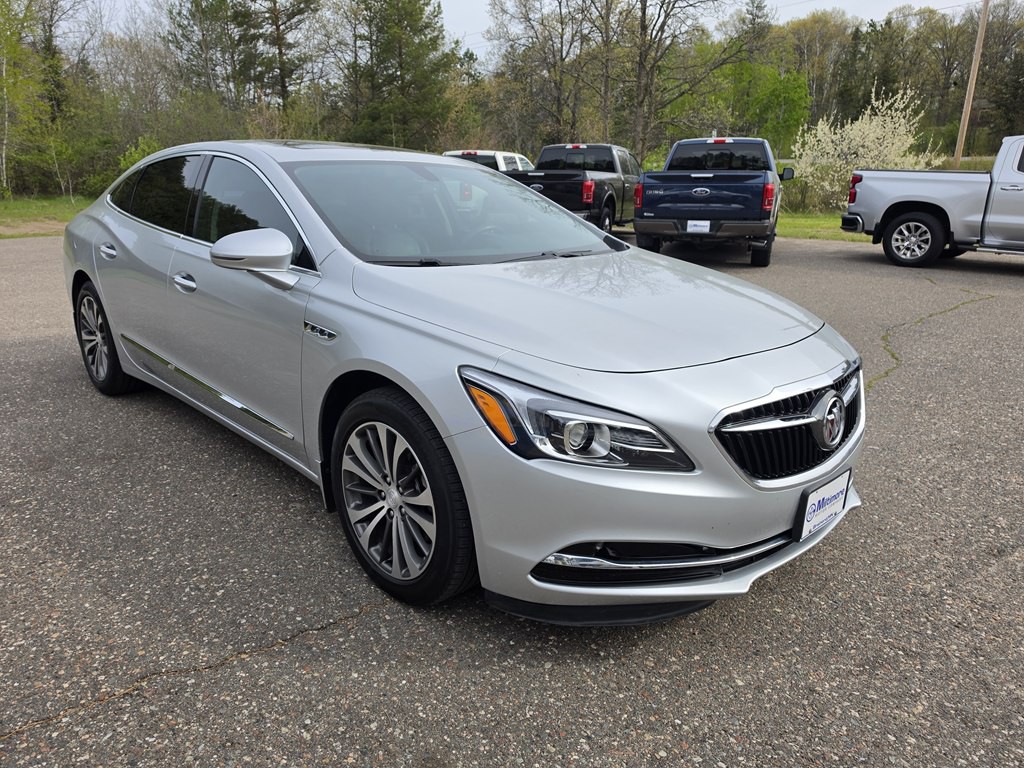 2017 Buick Lacrosse Image 8