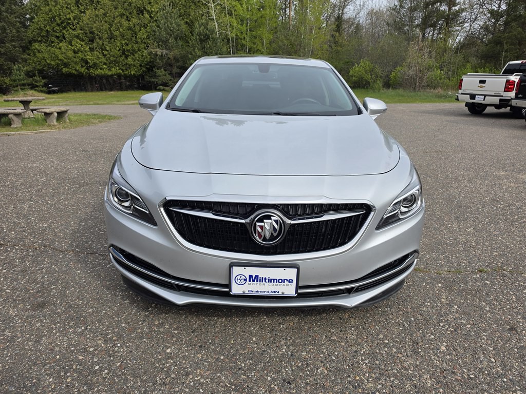 2017 Buick Lacrosse Image 9
