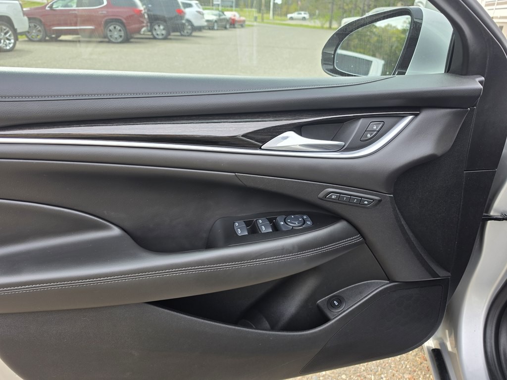 2017 Buick Lacrosse Image 10