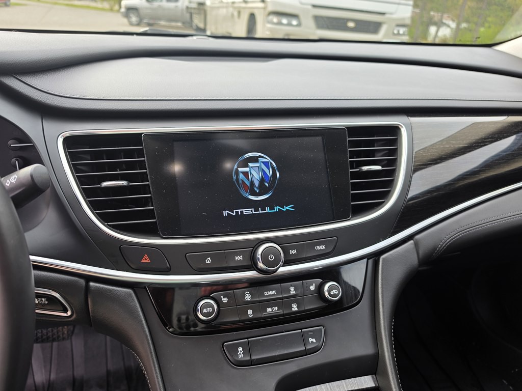 2017 Buick Lacrosse Image 13