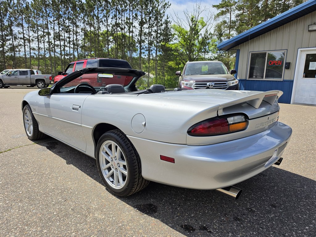 1998 Chevrolet Camaro Image 4