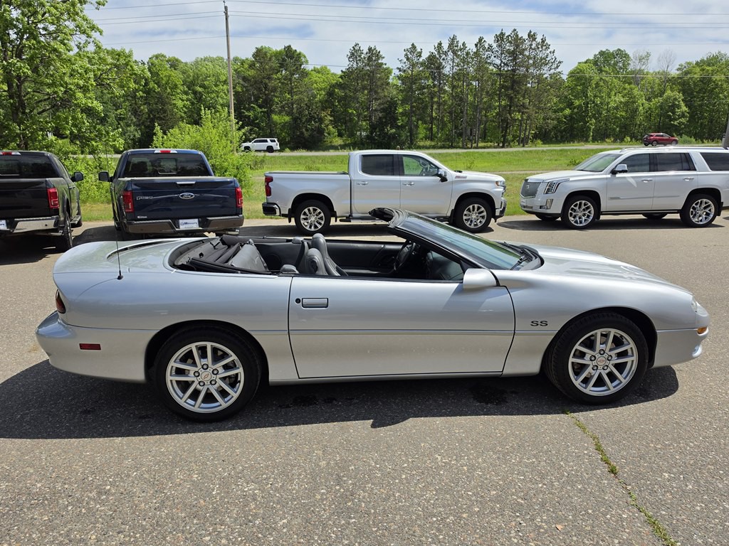 1998 Chevrolet Camaro Image 7