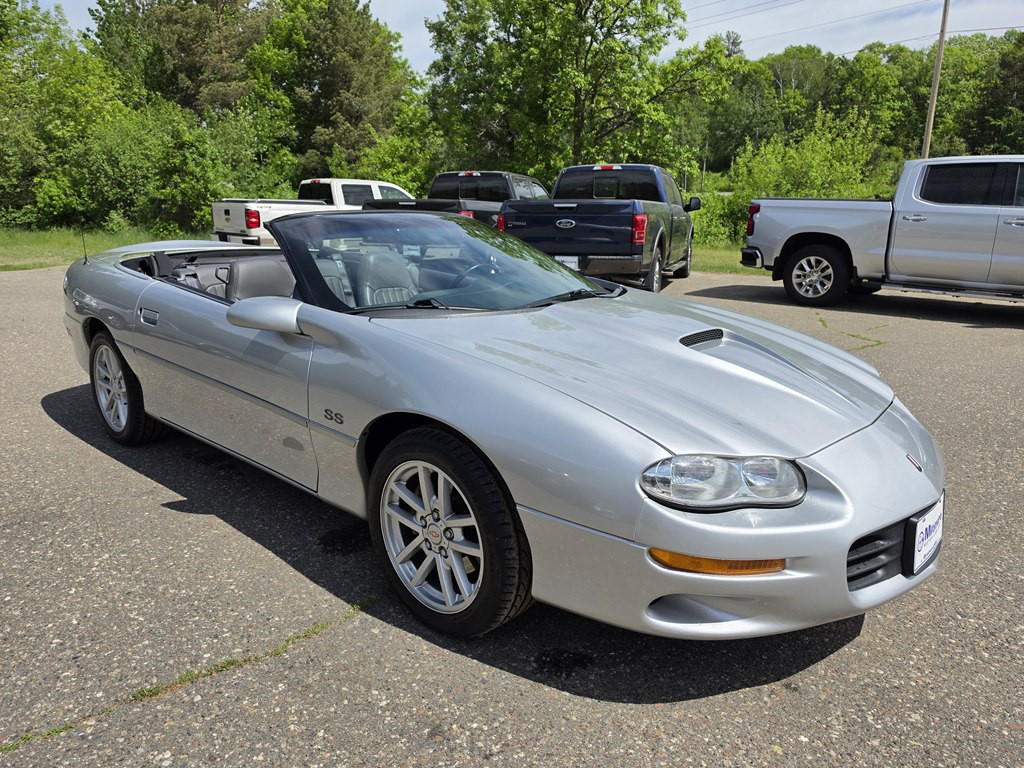 1998 Chevrolet Camaro Image 8