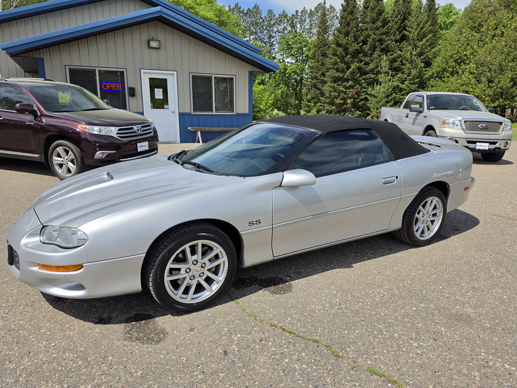 1998 Chevrolet Camaro Image 25