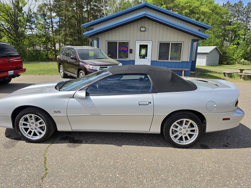 1998 Chevrolet Camaro Image 26
